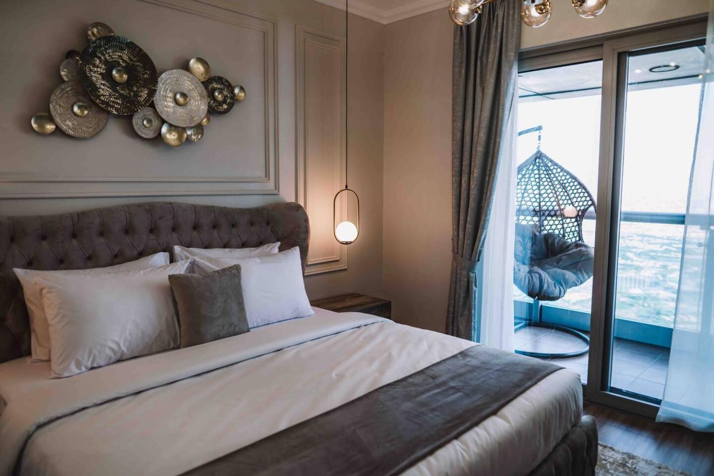 Апартаменты The Penthouse On 71St Floor Дубай Экстерьер фото