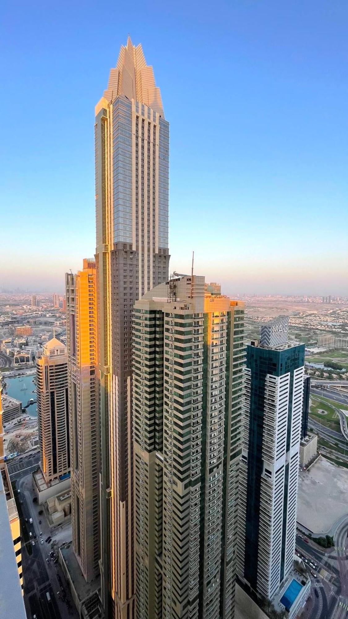 Апартаменты The Penthouse On 71St Floor Дубай Экстерьер фото