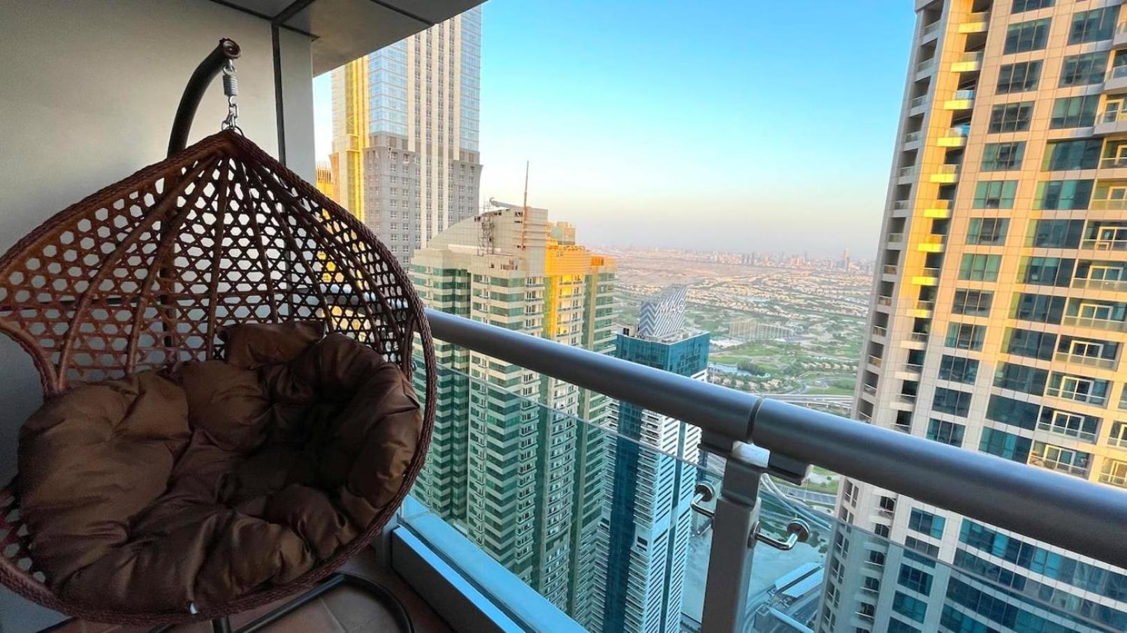Апартаменты The Penthouse On 71St Floor Дубай Экстерьер фото