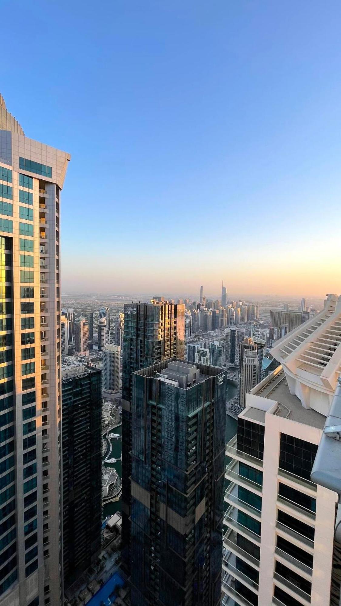 Апартаменты The Penthouse On 71St Floor Дубай Экстерьер фото